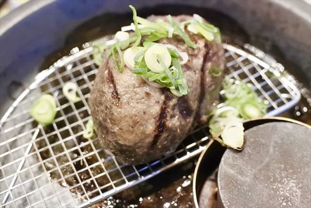 【行列の絶えない人気店・極味や】関東ではココだけ！焼き石で食べられる絶品ハンバーグのお味は？