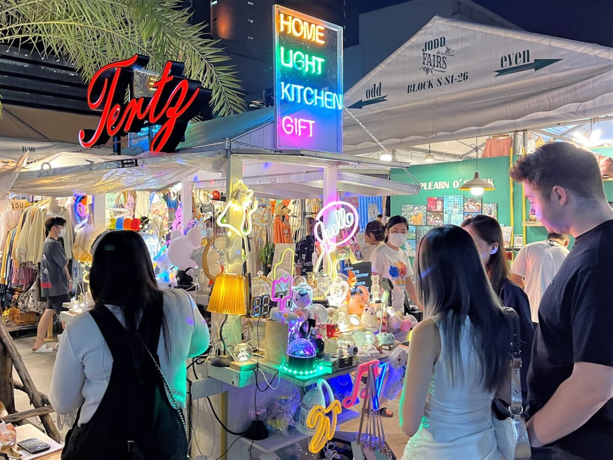 【タイ・バンコク】新ナイトマーケット・ノスタルジックなアート街・船上レストラン・今行くべきトレンドスポット現地ルポ